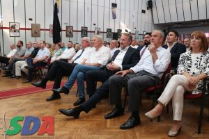 Predsjednik Bakir Izetbegović učestvovao na tribini u Travniku
