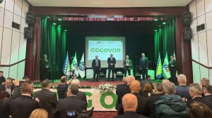 Travnik: Uz veliku posjećenost održana javna tribina SDA „Odgovor“