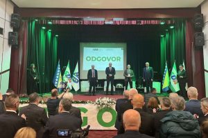 Travnik: Uz veliku posjećenost održana javna tribina SDA „Odgovor“